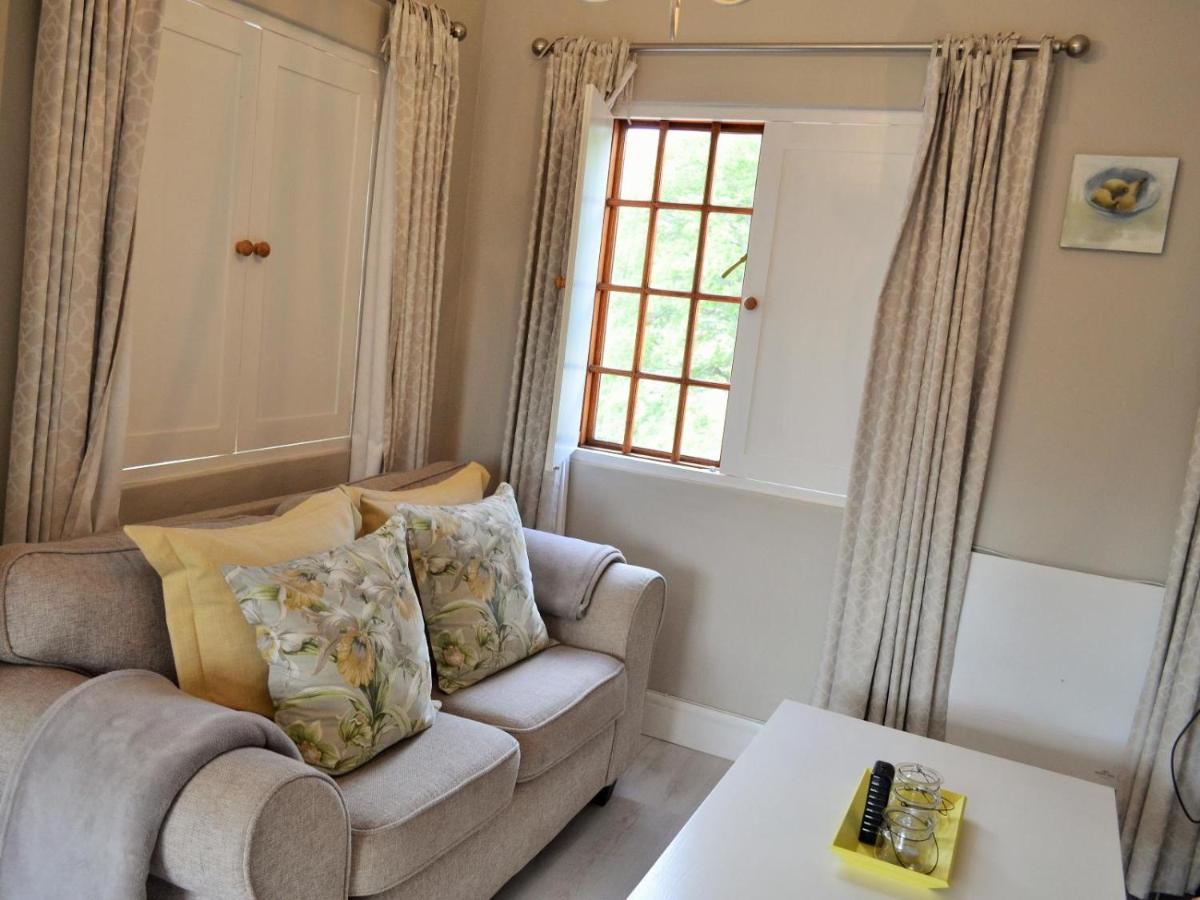 By The Way Guesthouse Clarens Extérieur photo